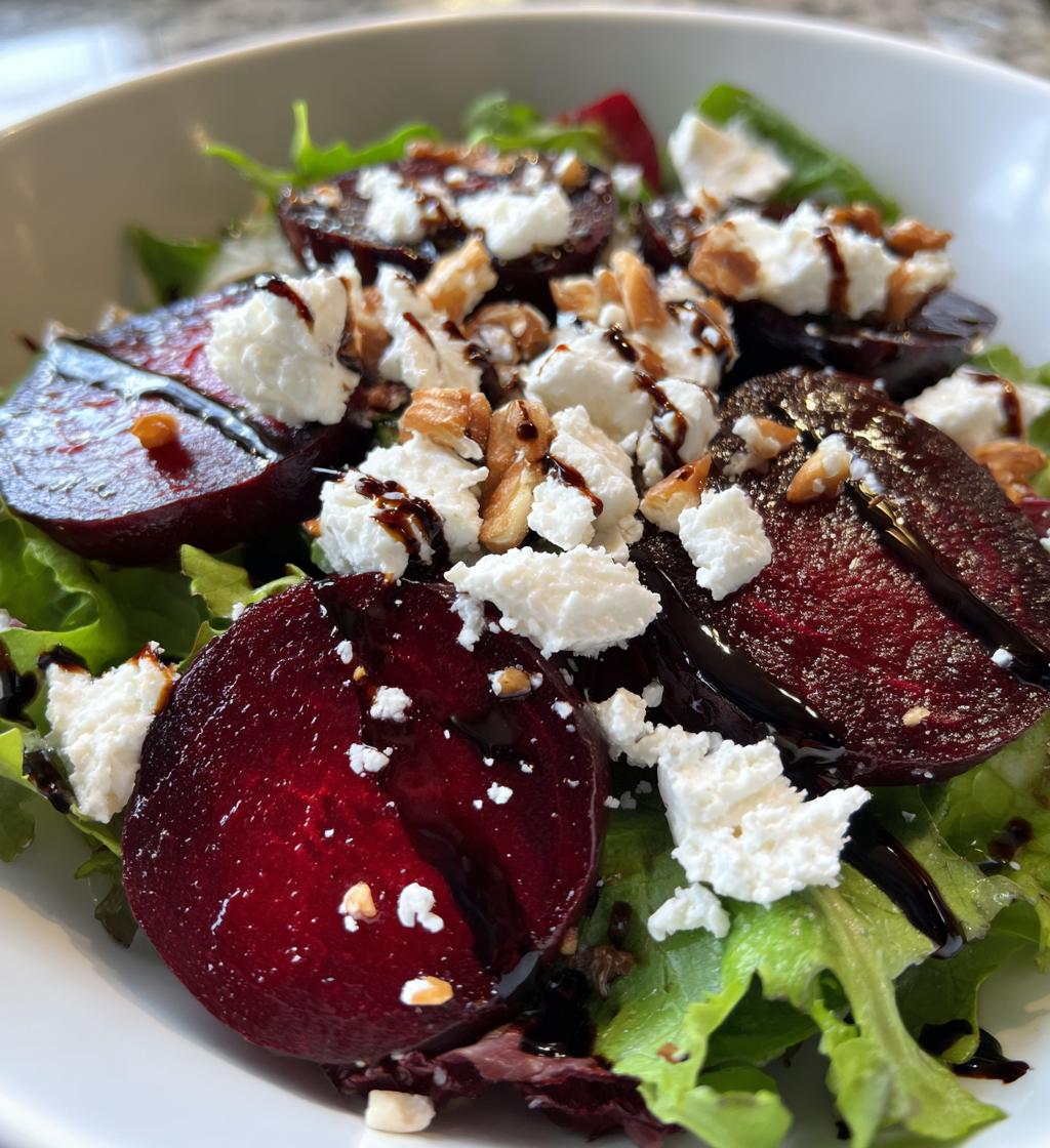 Roasted Beetroot and Goat Cheese Salad - detail 1