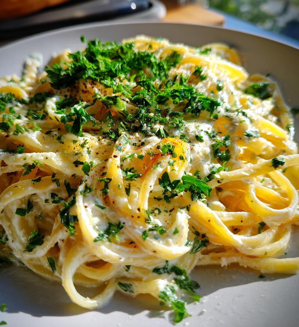 Turkish Pasta with Yogurt Sauce - detail 1